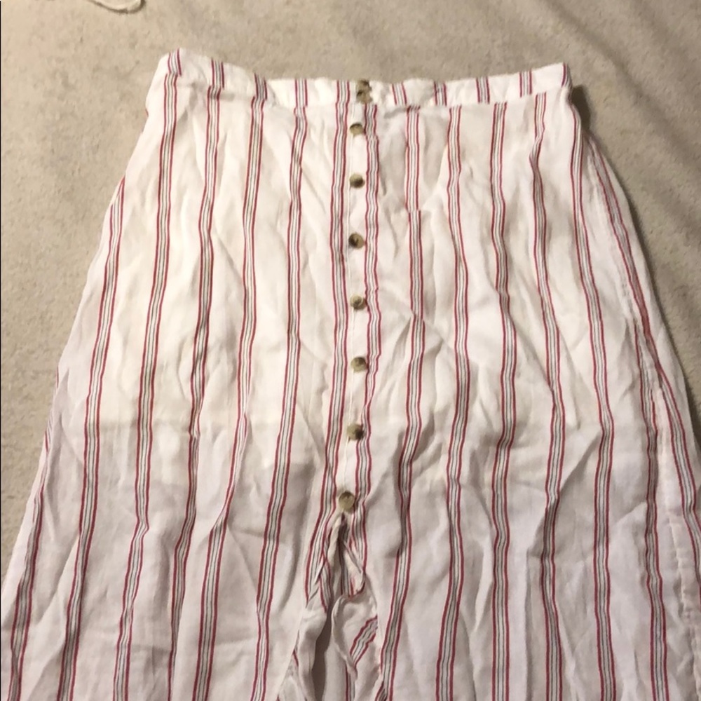 High waisted ruffle skirt.